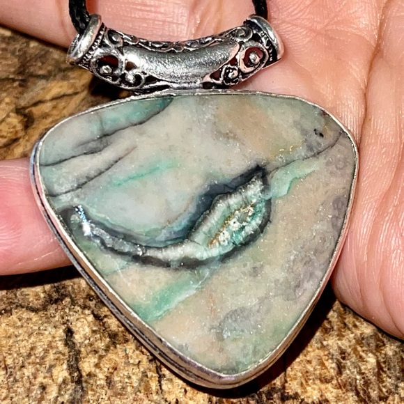 Mariposite Muscovite Pendant 2” - Picture 5 of 9